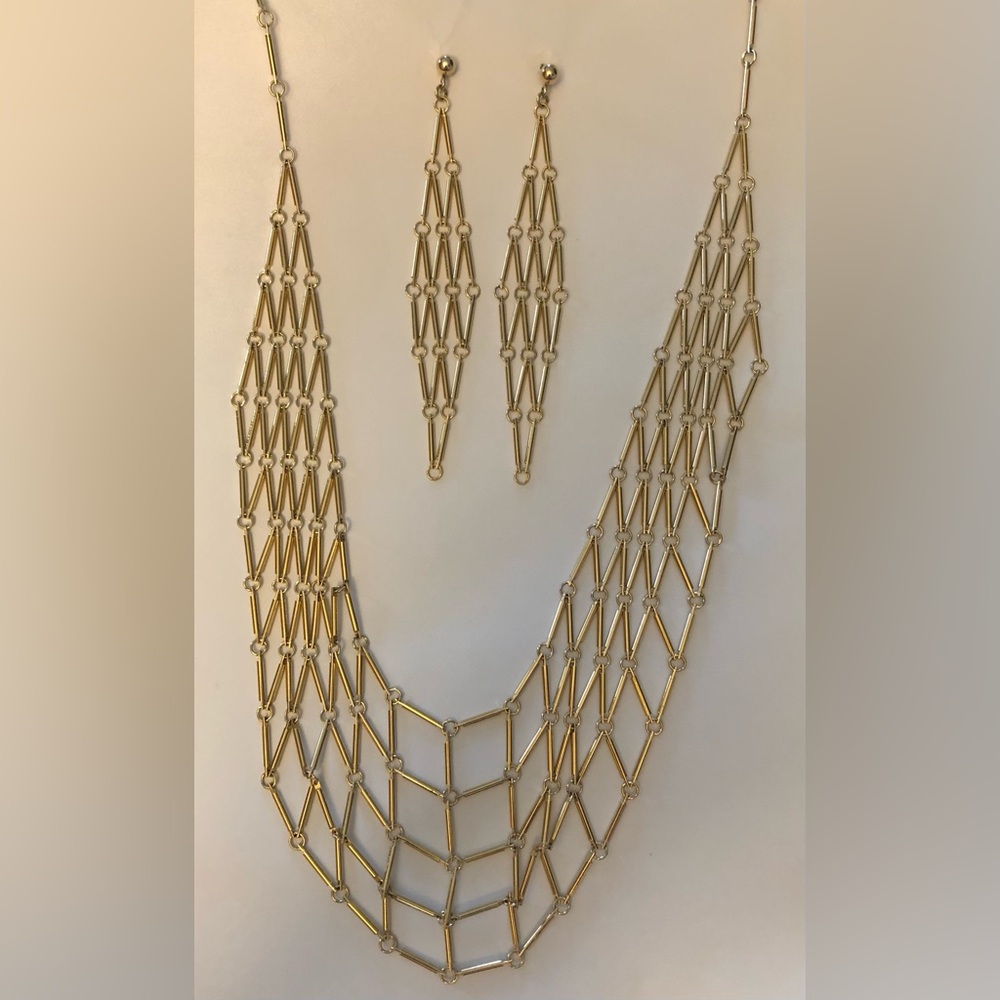 Vintage Trifari Signed Gold Tone Bib Bar Chain Necklace & Rare Earrings Set
